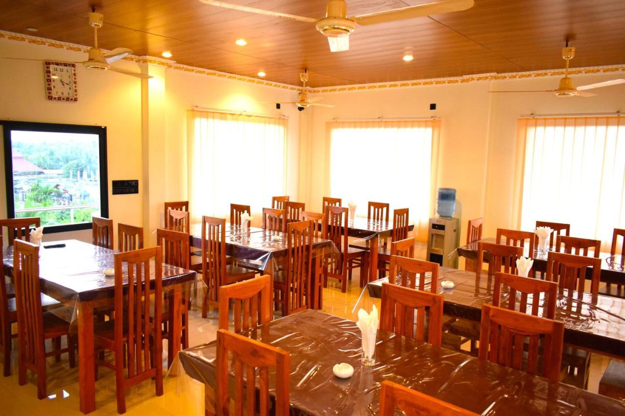 טרינקומאלה Luxury Everest Hotel מראה חיצוני תמונה