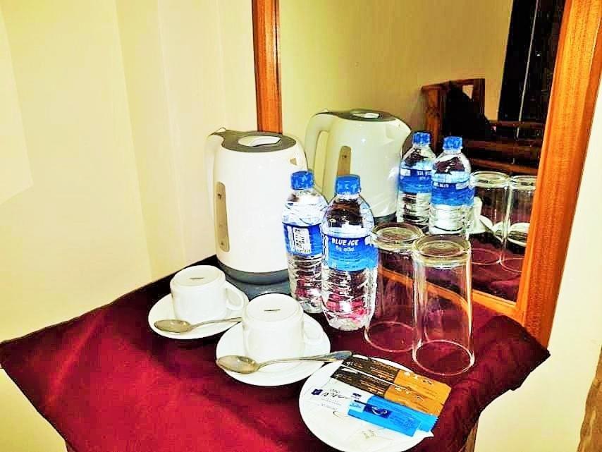 טרינקומאלה Luxury Everest Hotel מראה חיצוני תמונה